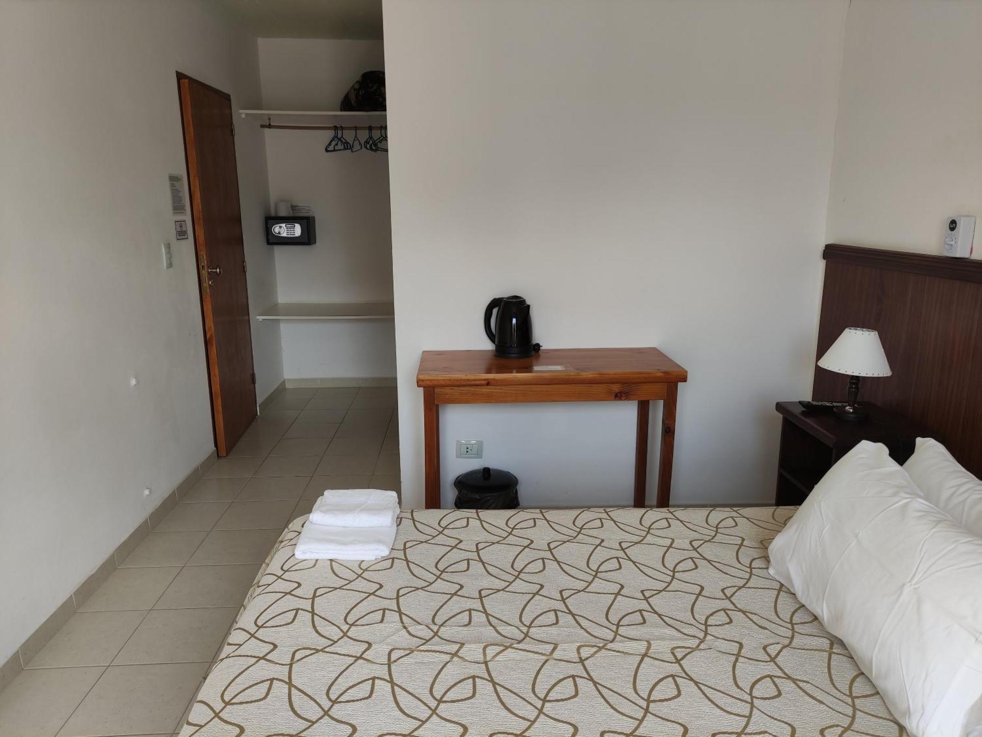 Hosteria Ymaz Villa Gesell Esterno foto