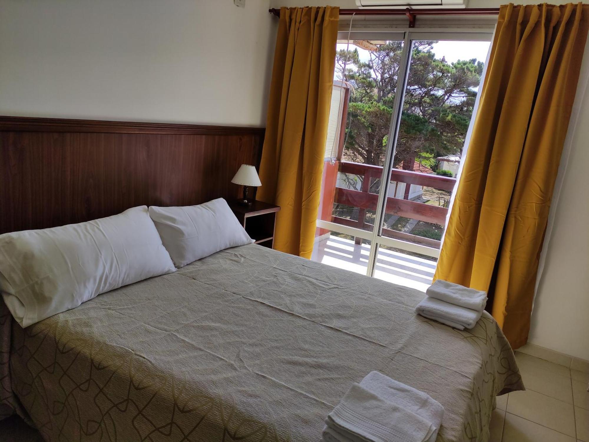 Hosteria Ymaz Villa Gesell Esterno foto